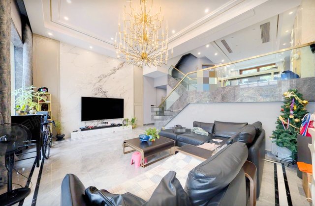 君临天下花园别墅5室2厅282.61㎡530万二手房图片