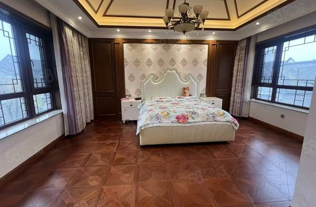 豪装大别墅 聊城古楼西南角 光岳府 房子漂亮 价格美丽