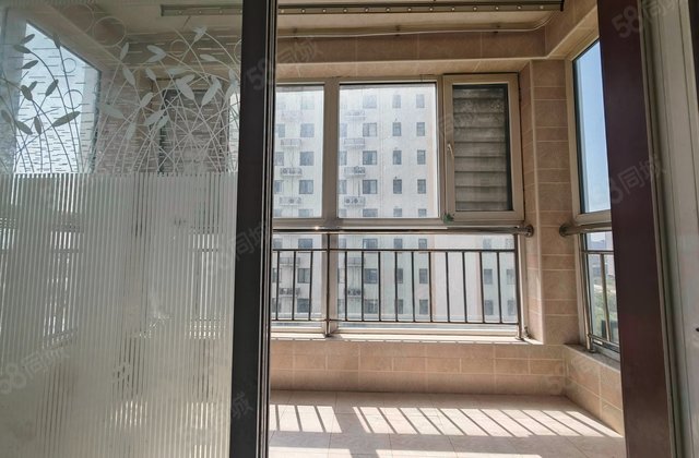 天保郦景3室1厅85.56㎡39.9万二手房图片