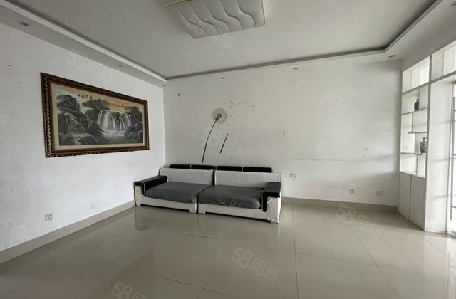 房东急售 阳光实验金柱月亮湾(B区) 楼龄新 购物方便 南北