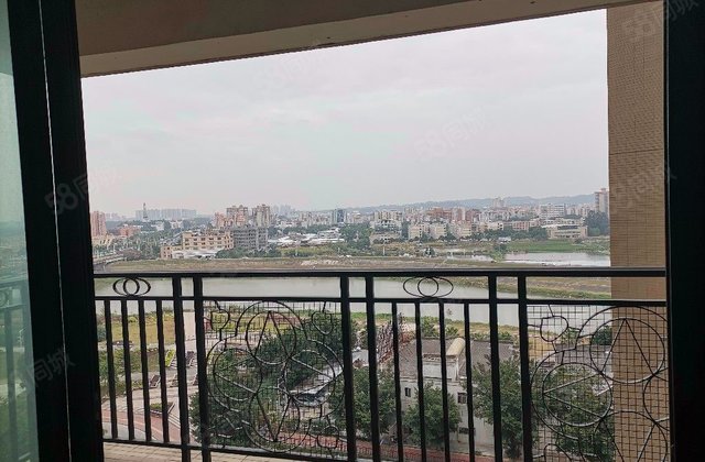 桂丹颐景园(B区)4室2厅136.31㎡138万二手房图片