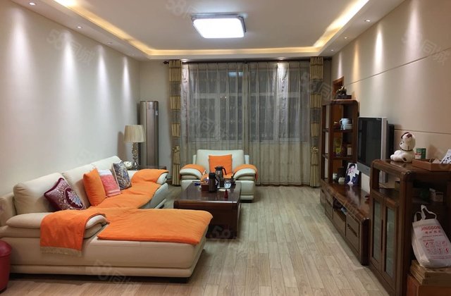 水韵花都电梯洋房，元宝户型，东户，大厨房，地上车库，全日釆光