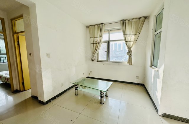 星光水晶丽城(西区) 房龄新 满二 精装可拎包入住 近医院