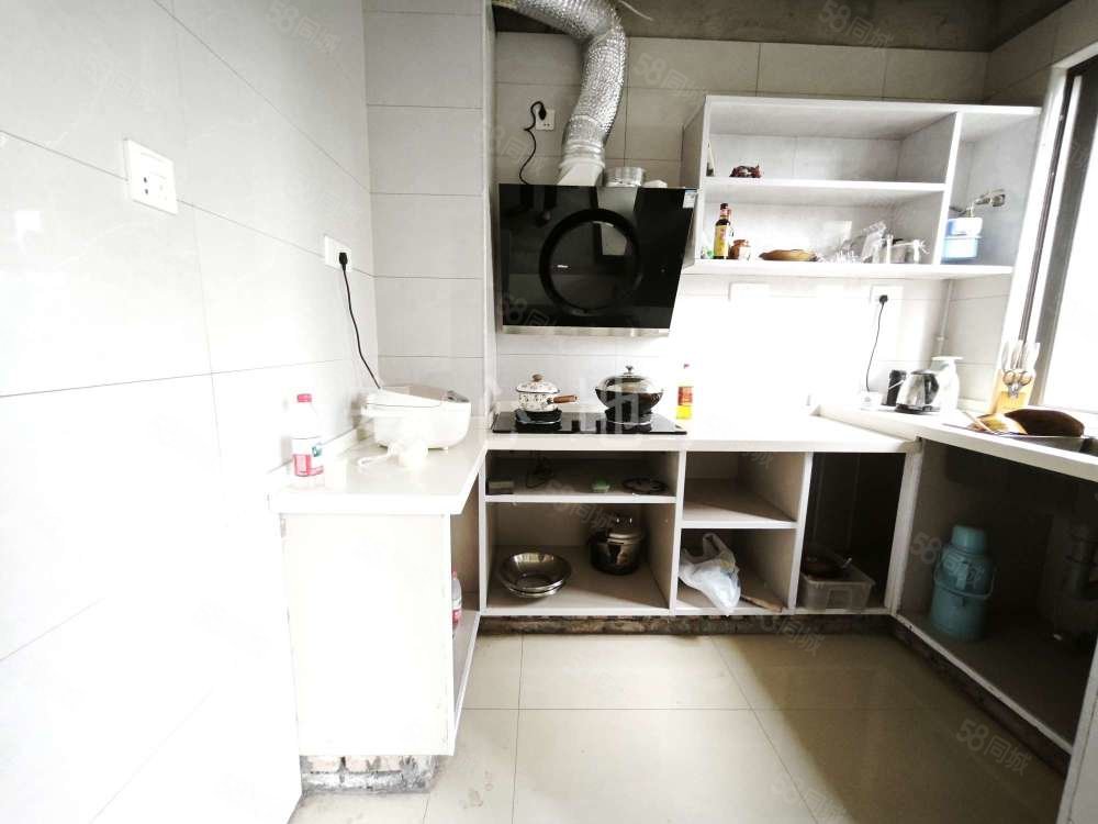 东湖花苑3室2厅2卫117㎡南北89.8万