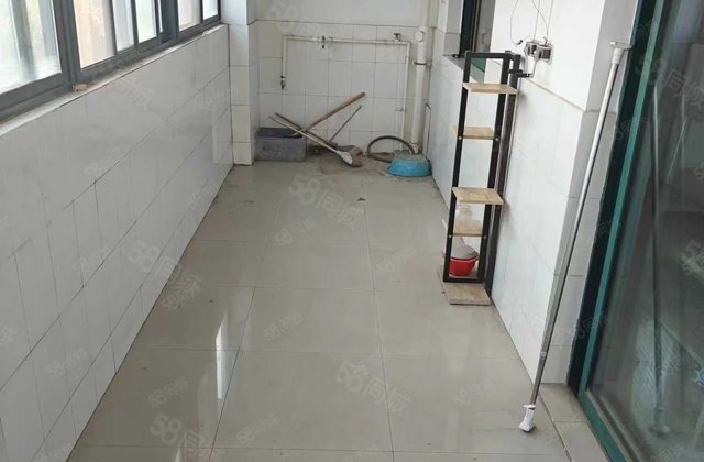 凤凰新城(东区) 小三房 近医院 商圈成熟 南北通透 诚推！