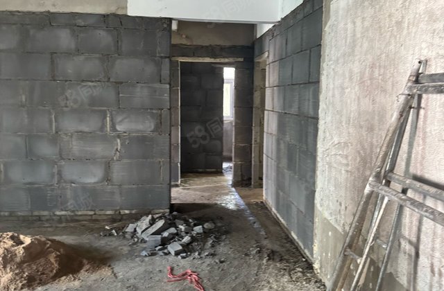 冯山新村3室2厅103.39㎡24万二手房图片