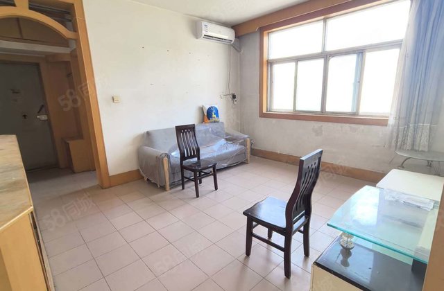 97万，文轩，二实验  ，龙山南区，三室朝阳，停车方便