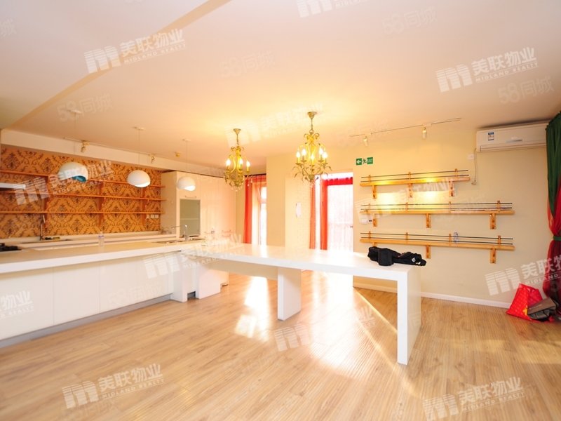 歐陸苑4室2廳3衛(wèi)200.14㎡南北1499萬(wàn)