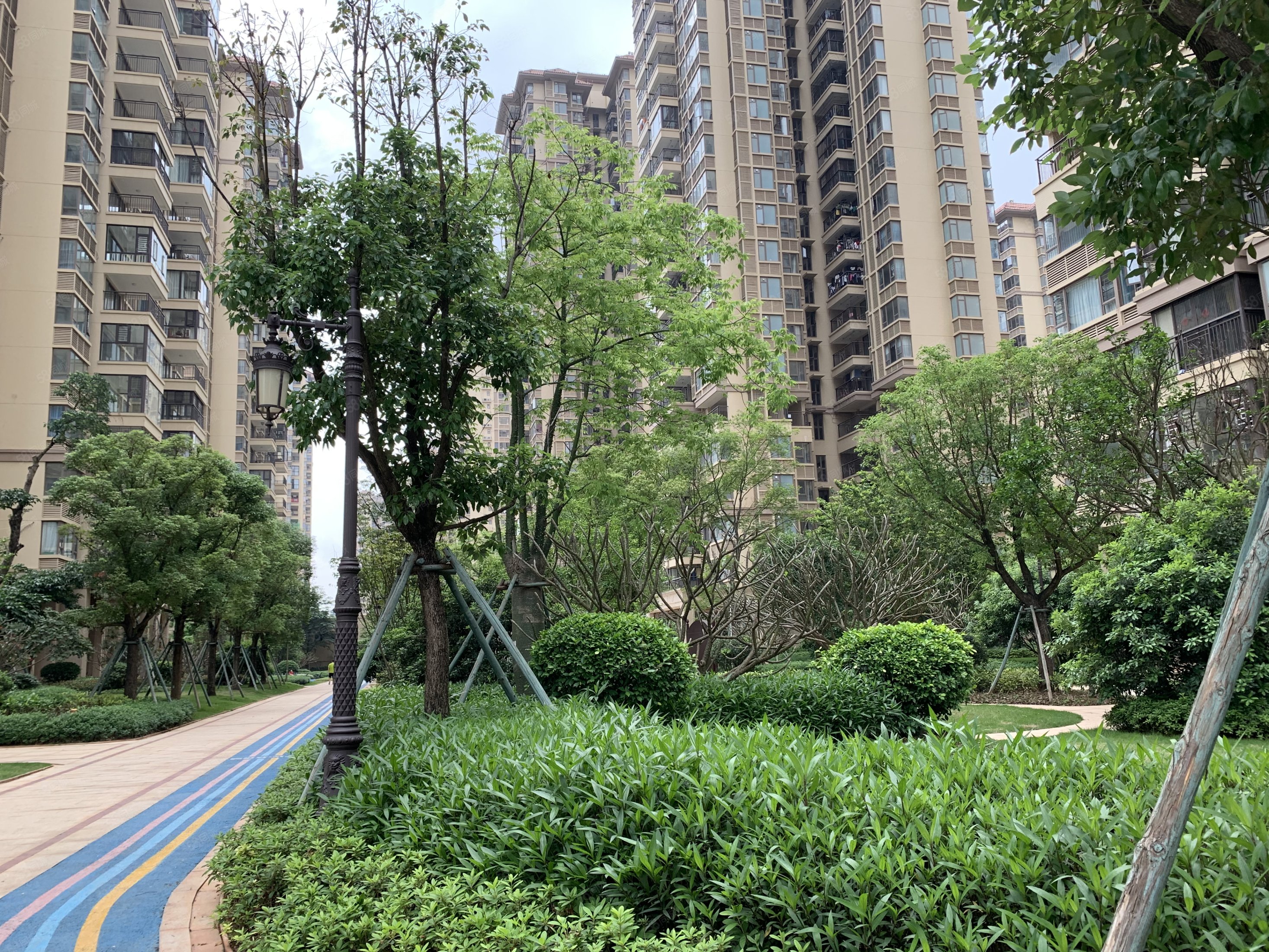 精装现房 送车位 看湖景 南北通透,龙光玖珑湖(二期)-南宁58同城