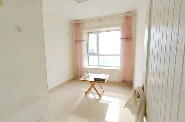 东昌湖 区妇幼      金柱绿城 精装三居室 送储藏室