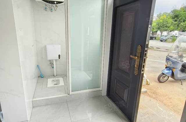 云岭路77号小区5室2厅150㎡76.8万二手房图片