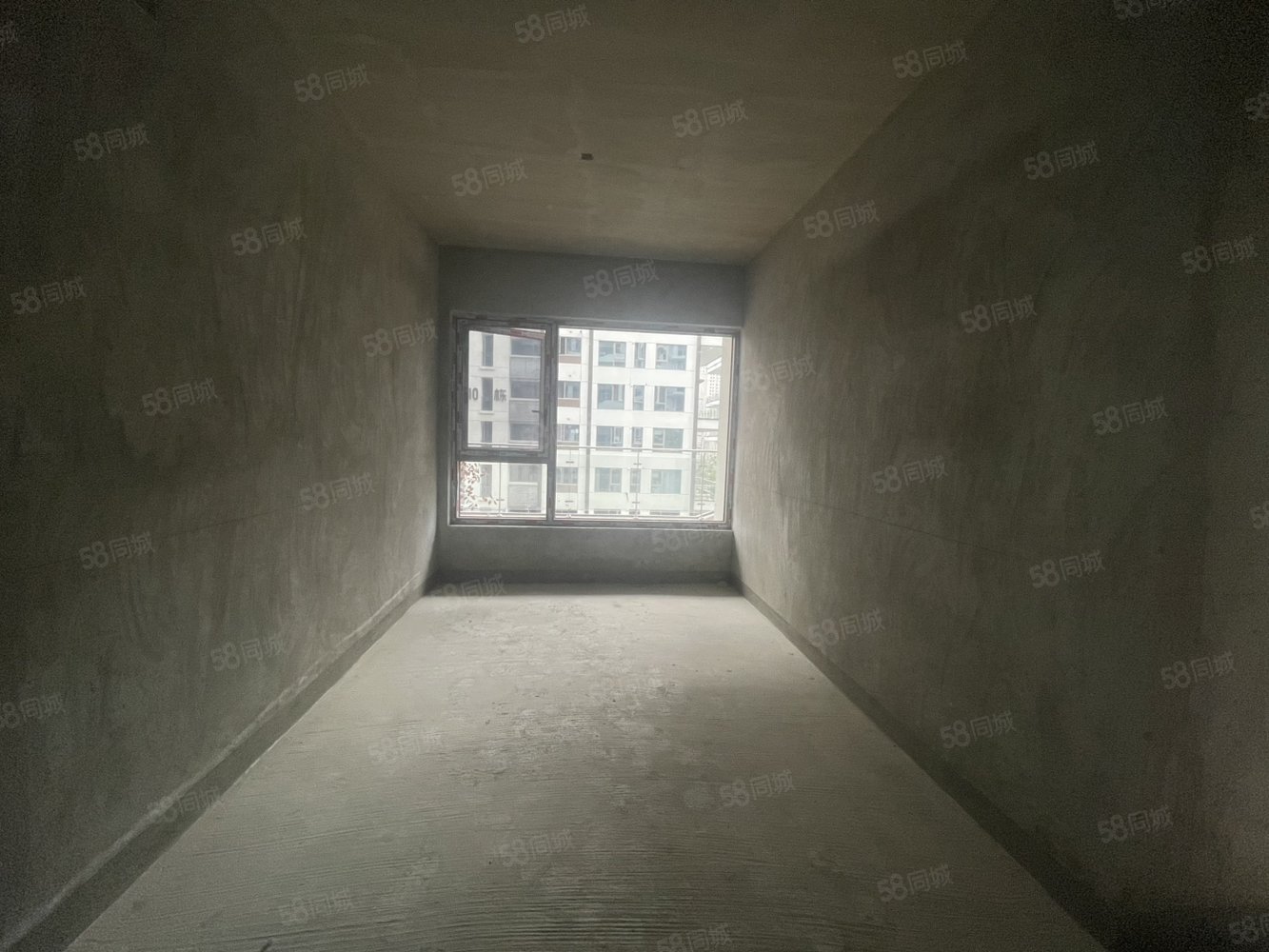 国瑞麓林府4室2厅3卫143㎡南北125万