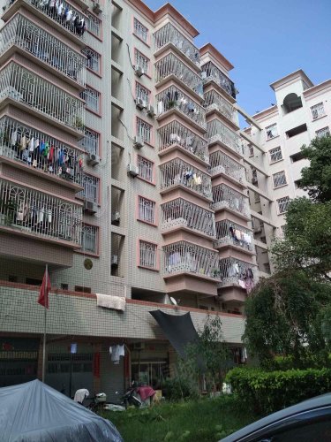 快来看,超性价比!景江花园,豪装70万,大四房,上学免接送喔