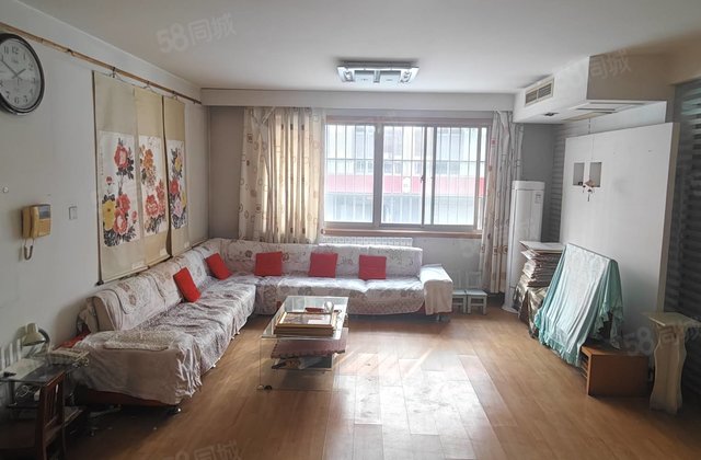 医疗配套成熟 双卫 南北通透 出行方便 精装可拎包入住