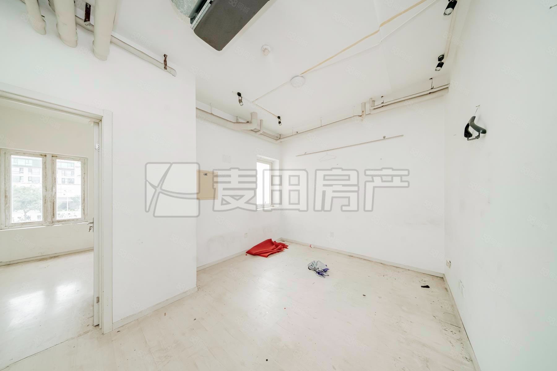 雪梨澳鄉(xiāng)(別墅)4室2廳4衛(wèi)214.85㎡南北1526萬(wàn)