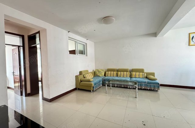 建设东路 水晶城 步梯中间楼层  免大税带储藏室  房子干净