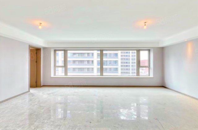 融创望江府DK2峯境4室2厅176.32㎡210万二手房图片