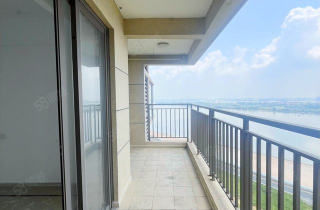 绿地熙江广场4室2厅133.48㎡109万二手房图片