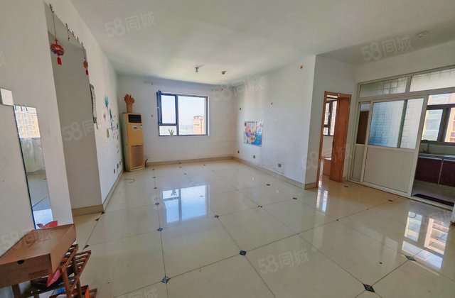 新一中外国语 大三居 西边户 随时看房 送车位储藏室。