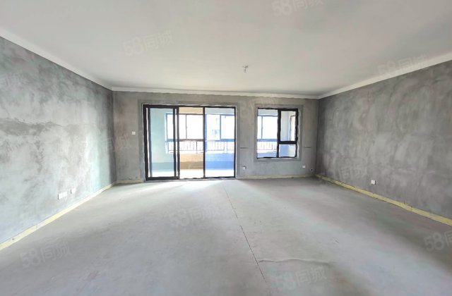 新华御园4室2厅130.85㎡95万二手房图片