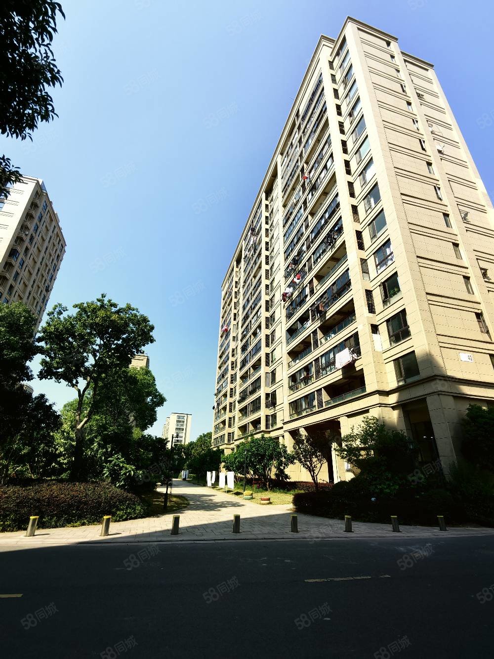 明湖花苑四期2室1厅1卫63.13㎡南219万