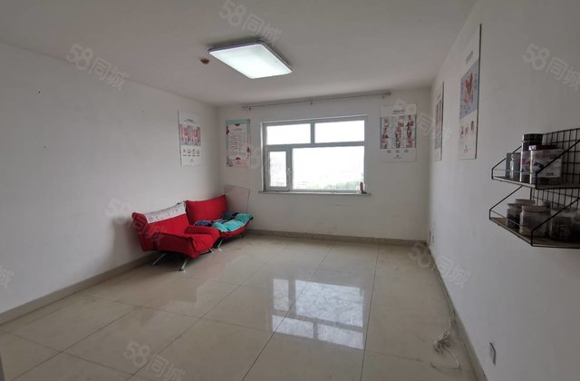 单价六千多区妇幼附近电梯中层144平三室朝阳免大税带储有钥匙