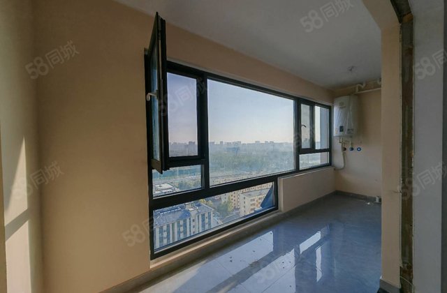 水城印象，送车位储藏室，中间楼层，随时看房