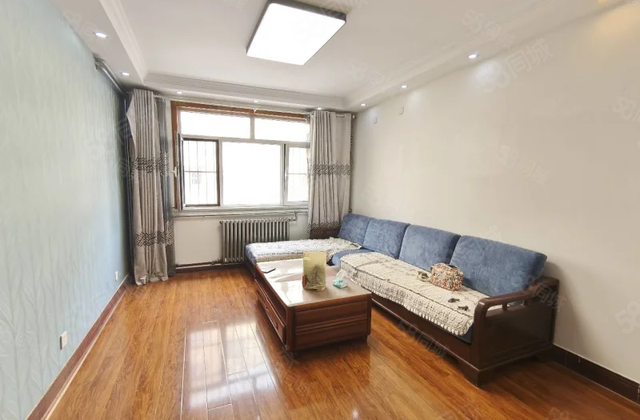 房东诚心卖 豪华精装 小三居 医疗配套成熟 南向采光好 急卖