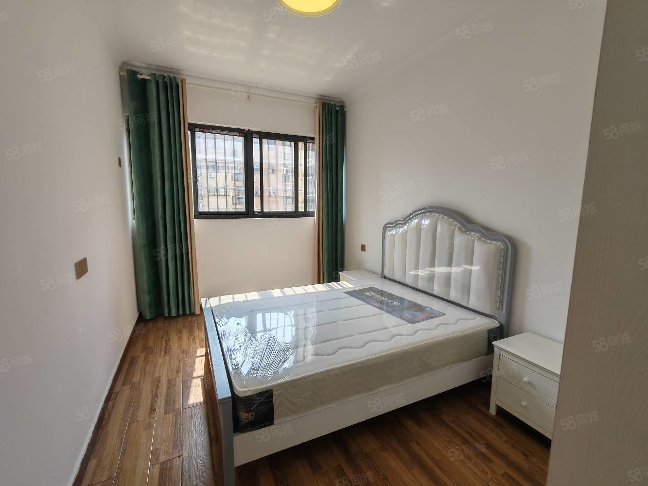 香槟国际3室2厅2卫117㎡南北48.8万