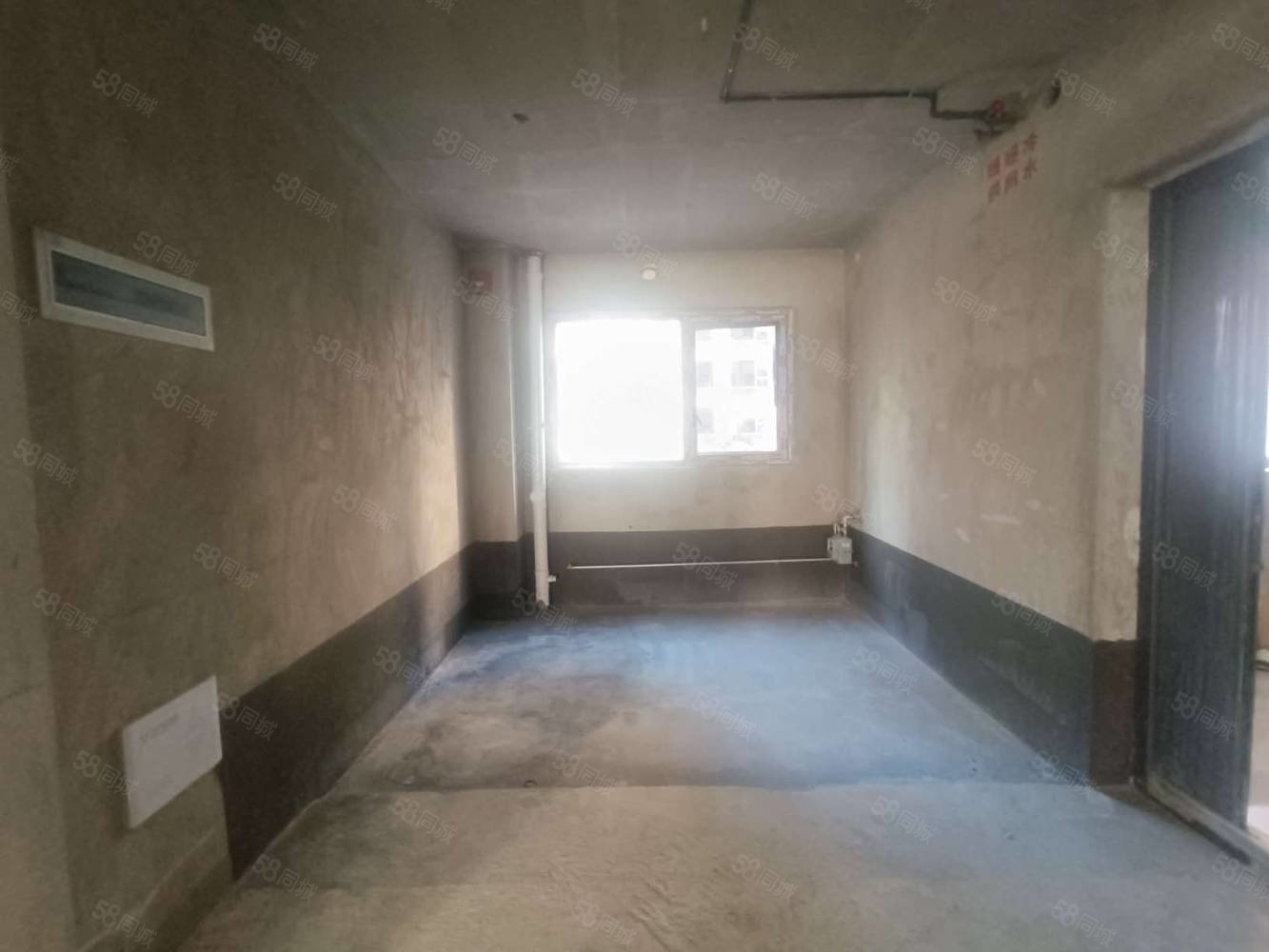 国瑞麓林府4室2厅3卫143㎡南北135万