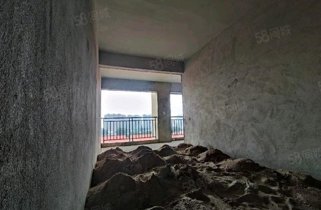 金源盛世5室2厅305㎡205万二手房图片