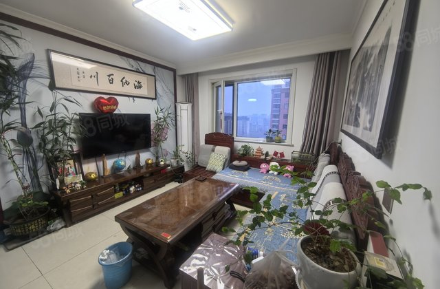 先锋社区精装三室上新 电梯好楼层视野好 带储藏室看房方便