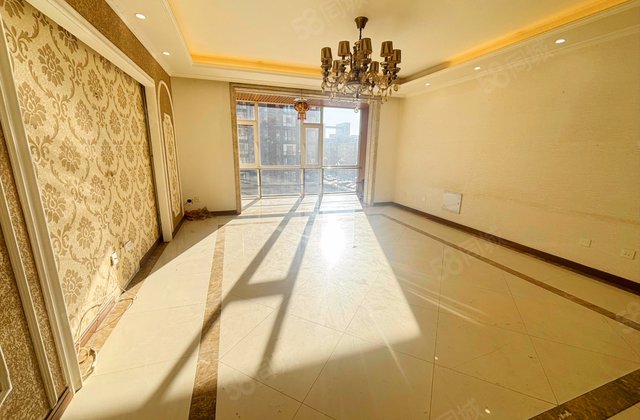 万科蓝山(二期)3室2厅155.27㎡125万二手房图片