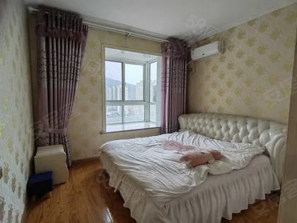 国际绿松石城2室2厅1卫95.21㎡南34.56万