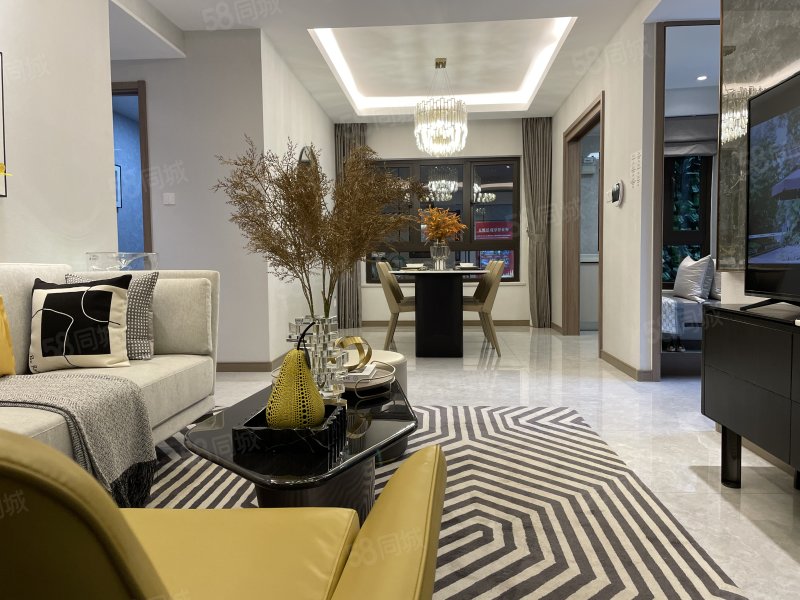 海珠石溪村 首付8万 近地铁口 带学位 产权住宅 外地人可买