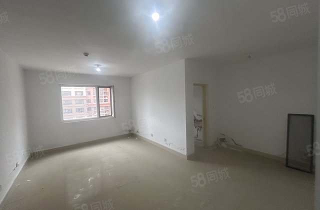 先锋翡丽湾 新房未住三室朝阳56万免大税可按揭，