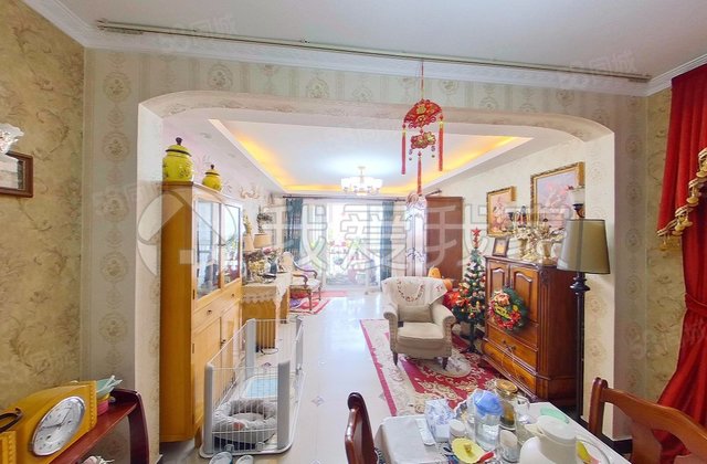 圣淘沙小区2室1厅82.58㎡350万二手房图片