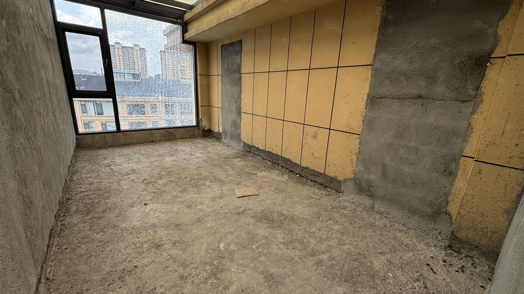 秀江印象7室2厅2卫270㎡南北150万