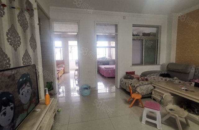 三里铺 教师新村 鸿顺花园 停车方便 三室两厅 阳光 实验