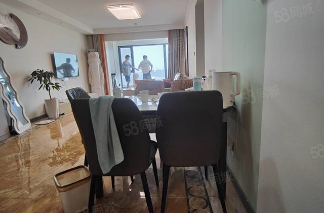 徒骇河旁观景房翡丽湾锦绣府三室双卫精装修全天无遮挡车位