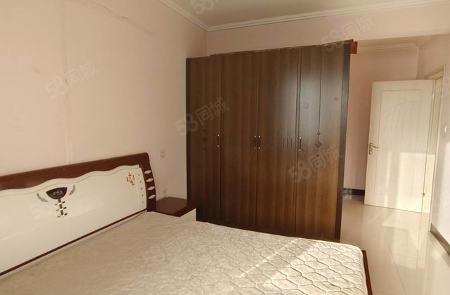 日月豪庭2室2厅97㎡57.5万二手房图片