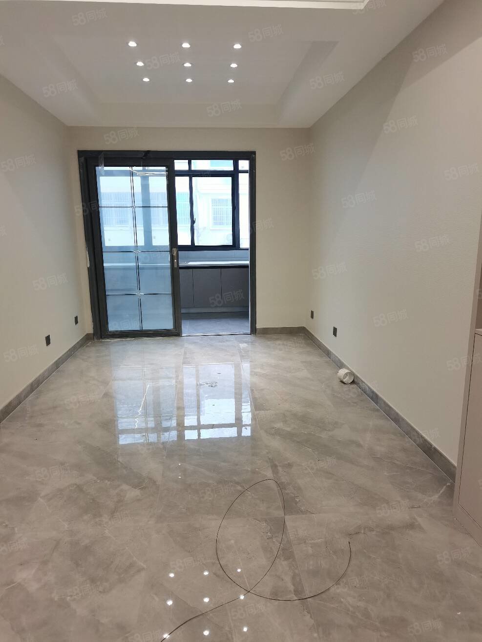 翠光一区3室2厅2卫104㎡南北78万