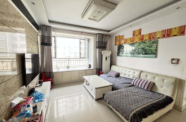 朝南 简单装修 3室2厅 满五 电梯房 看房方便 有钥匙