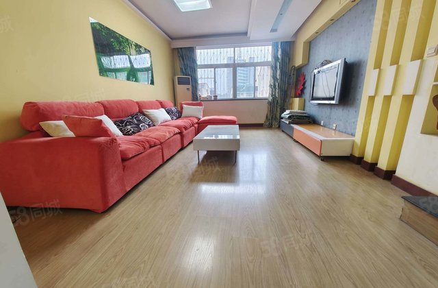 急售！火车站，   ，错层设计，柳泉公安，单价6开头送储藏室