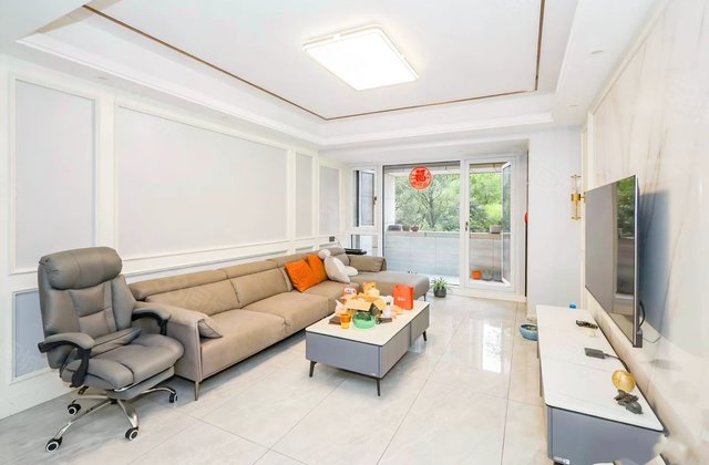 八方小区(B区)3室2厅124.58㎡300万二手房图片