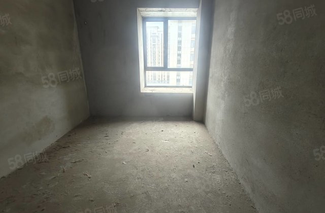 龙岗国际3室2厅118㎡40万二手房图片