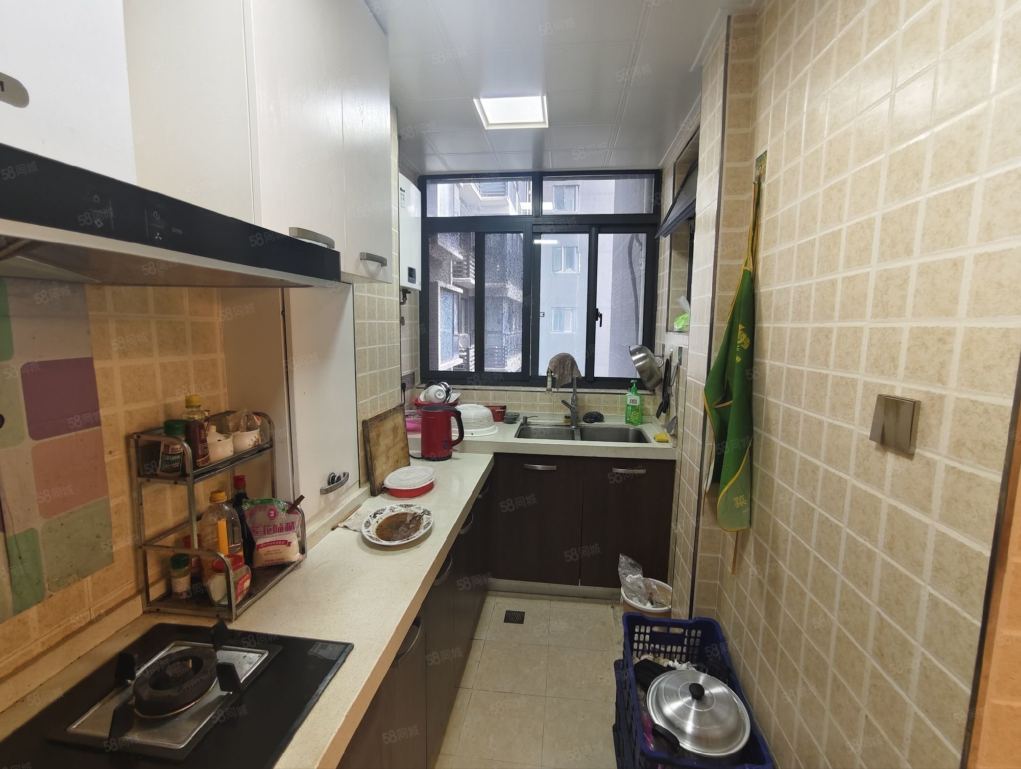 东正国际3室2厅1卫95㎡南北82万