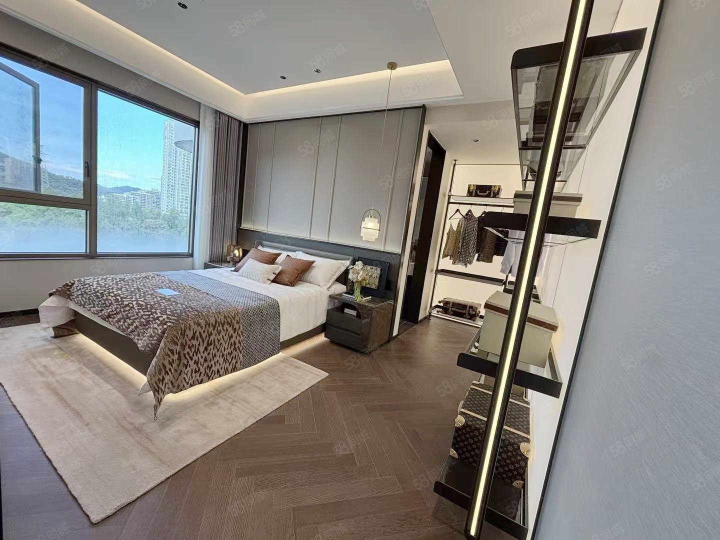 国瑞麓林府4室2厅3卫143㎡南北104万