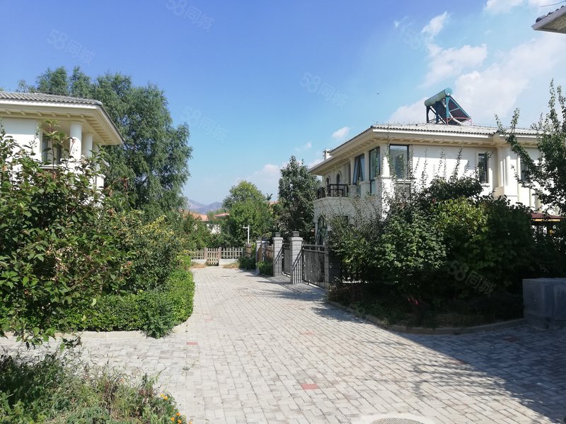 泊爱蓝岛独栋别墅 紧邻官厅水库 隔湖相望天寿山 远山近水