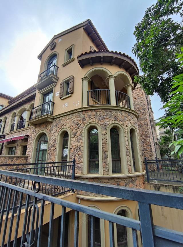 公园1903急售 联排别墅端头 滇池路地铁口,公园1903蒙塔溪(别墅)-昆明